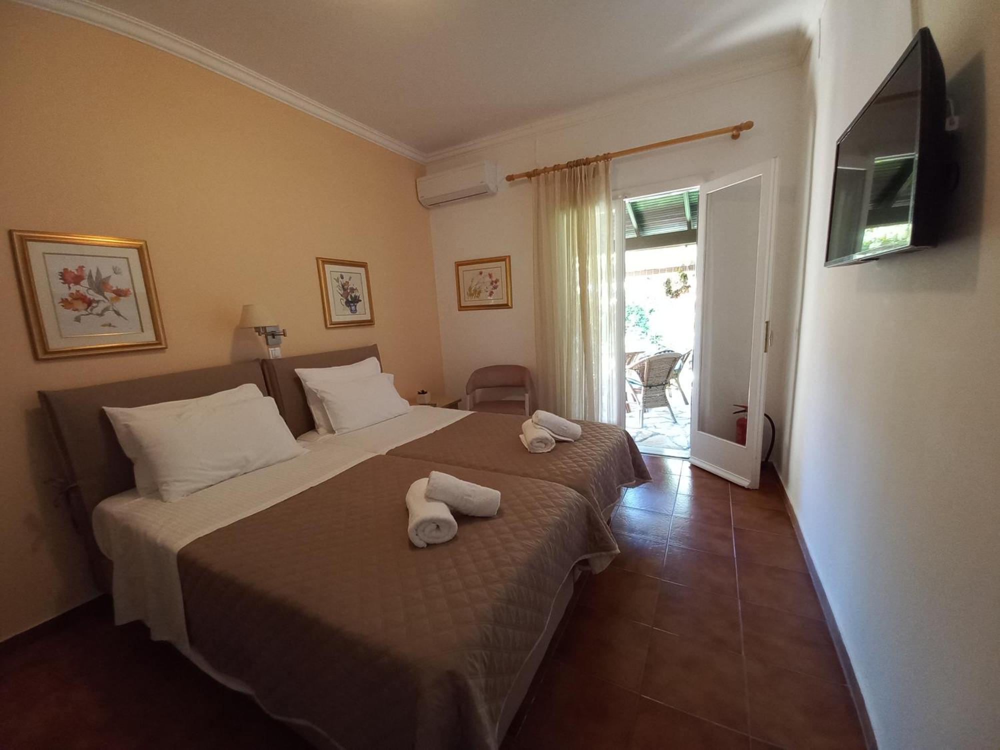 Villa Tina Country Beach Apartments Acharavi  Bilik gambar
