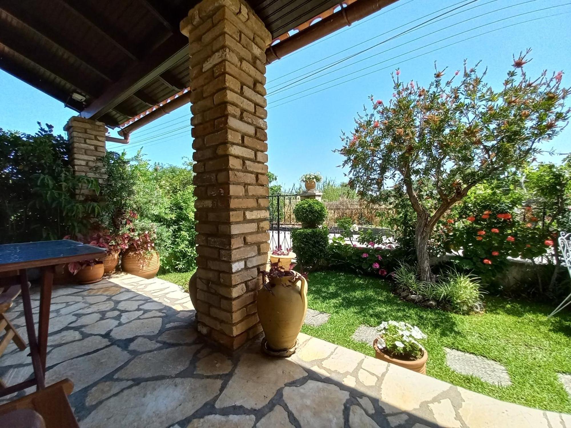 Villa Tina Country Beach Apartments Acharavi  Bilik gambar