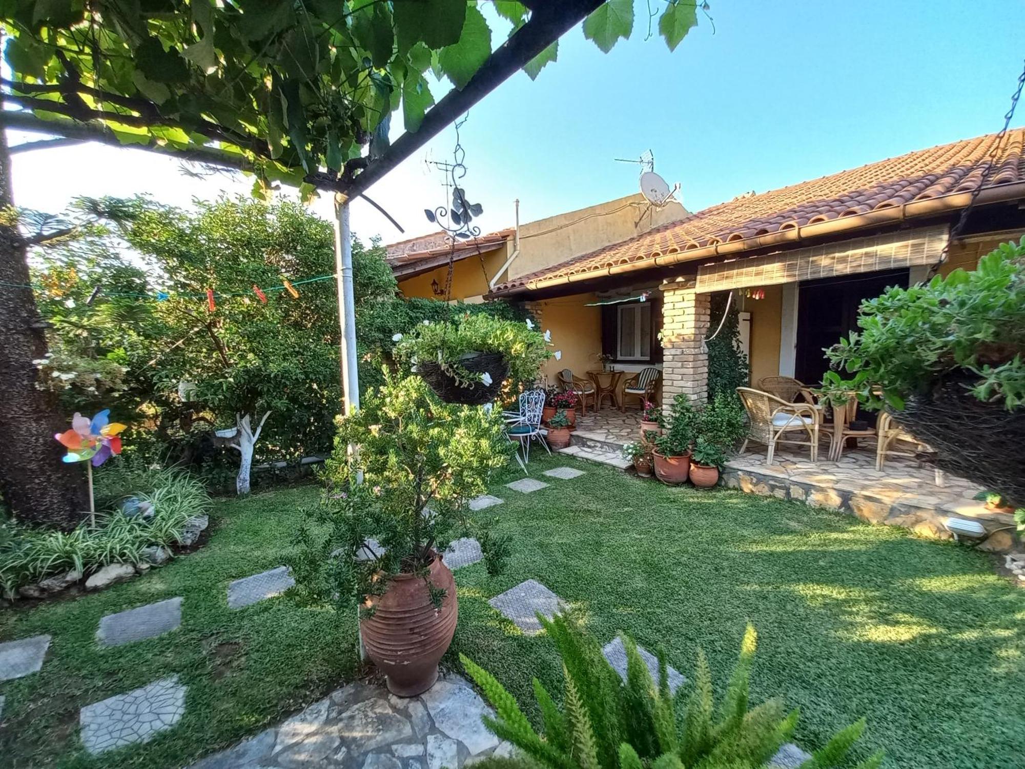 Villa Tina Country Beach Apartments Acharavi  Bilik gambar